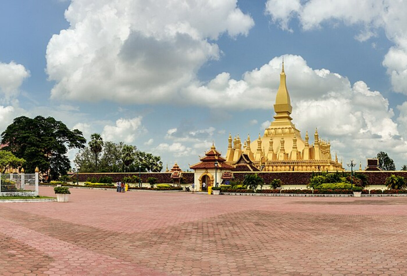 Vientiane и Laos money planning