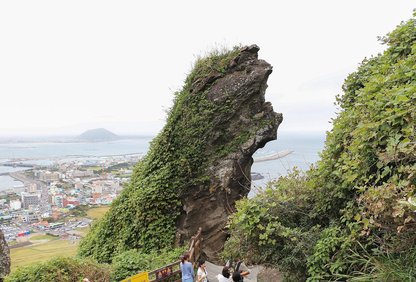 Jeju island season и nature route