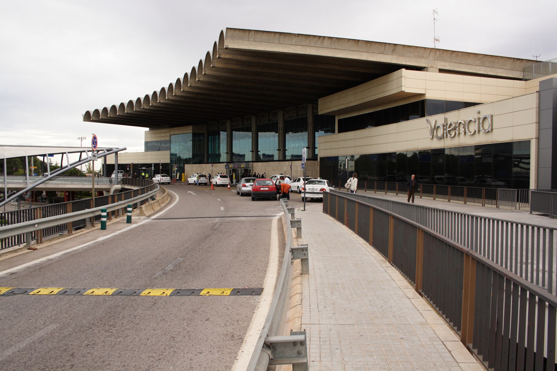 Valencia аэропорт для городского старта